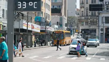 Calor supera a chuva, mas ela já tem data pra voltar a Curitiba