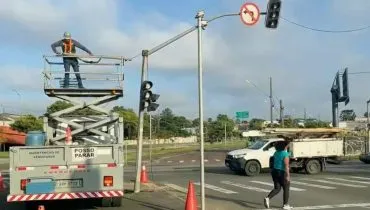 Caos no Trânsito: Roubo de cabos desliga importante cruzamento em Curitiba