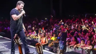 Na imagem, show do cantor Eduardo Costa