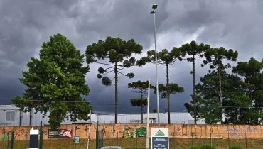 Chuva intensa em Curitiba nesta sexta-feira; Alerta é de PERIGO