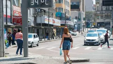 Maçarico no último! Calor em Curitiba surpreende neste domingo. Até quando?