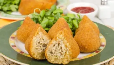 5 receitas de coxinha proteica fáceis de fazer