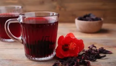 6 receitas de chá de hibisco e seus benefícios para a saúde