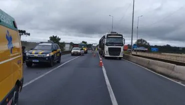 Acidente no Contorno Leste provocou congestionamento na região metropolitana de Curitiba