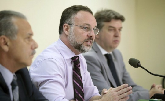 Secretário de Segurança do Paraná, Wagner Mesquita, anuncia uma série de medidas para o sistema carcerário do Paraná. Foto: Daniel Caron.