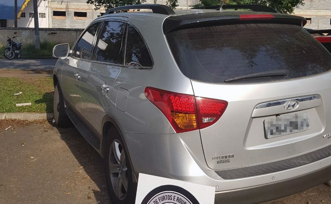 Na delegacia, o suspeito, de 32 anos alegou que receberia R$ 100 para buscar o carro que estava estacionado na rua as Palmeiras. Foto: Divulgação/PC.