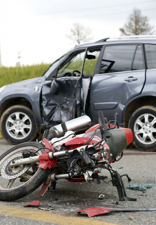 Condutor da moto foi a vítima mais grave. Foto: Fábio Alexandre