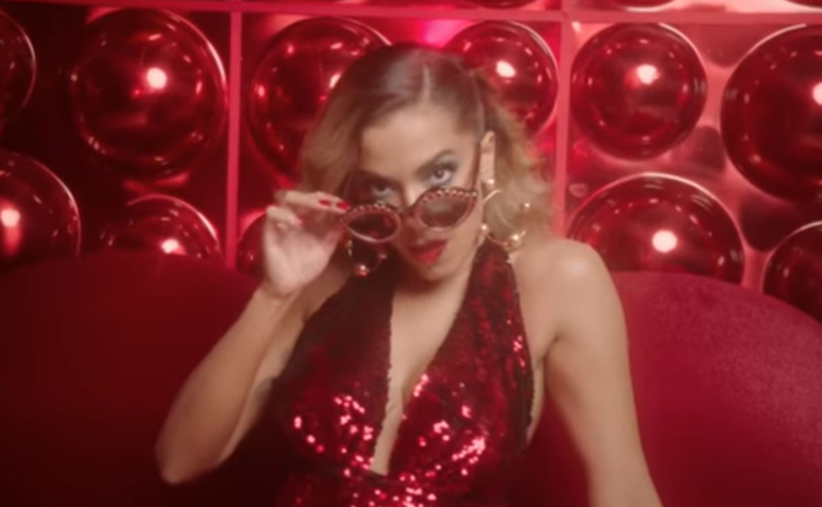 Novo clipe de Anitta, Indecente foi gravado em uma transmissão ao vivo pelo Youtube. Foto: Reprodução.