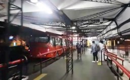 O sargento furtou um biarticulado no Terminal do Centenário, rodou por alguns quilômetros, foi perseguido e voltou ao mesmo terminal, onde foi preso. Foto: Reprodução.