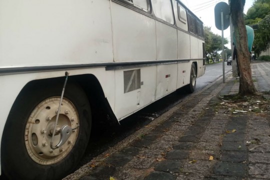 Ônibus envolvido no acidente. Foto: Colaboração 