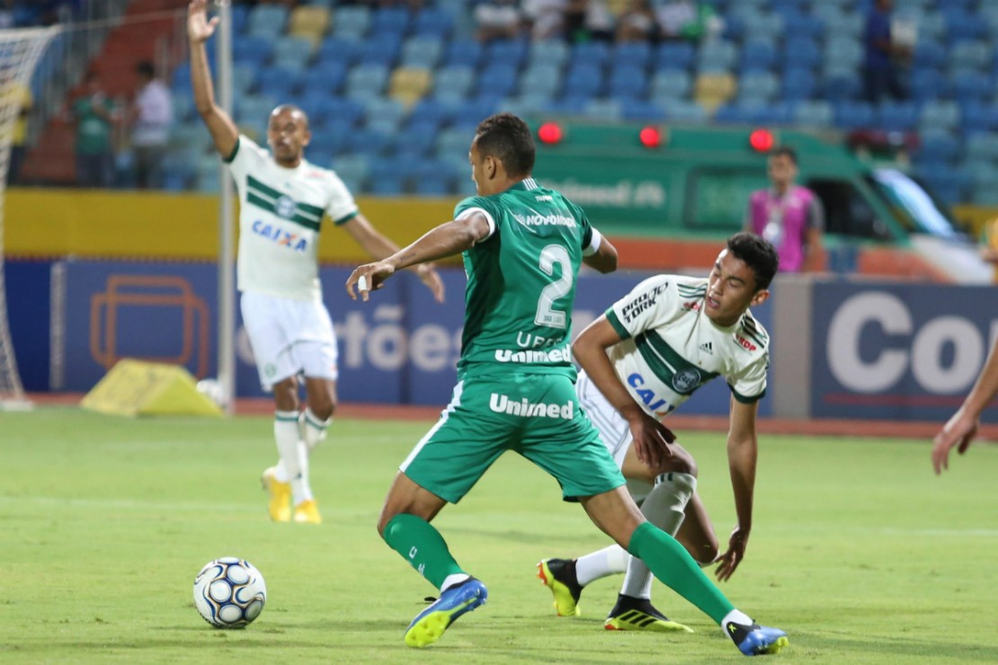 Coritiba Derrota O Goiás E Vence A Primeira Fora Na Série B | Futebol ...