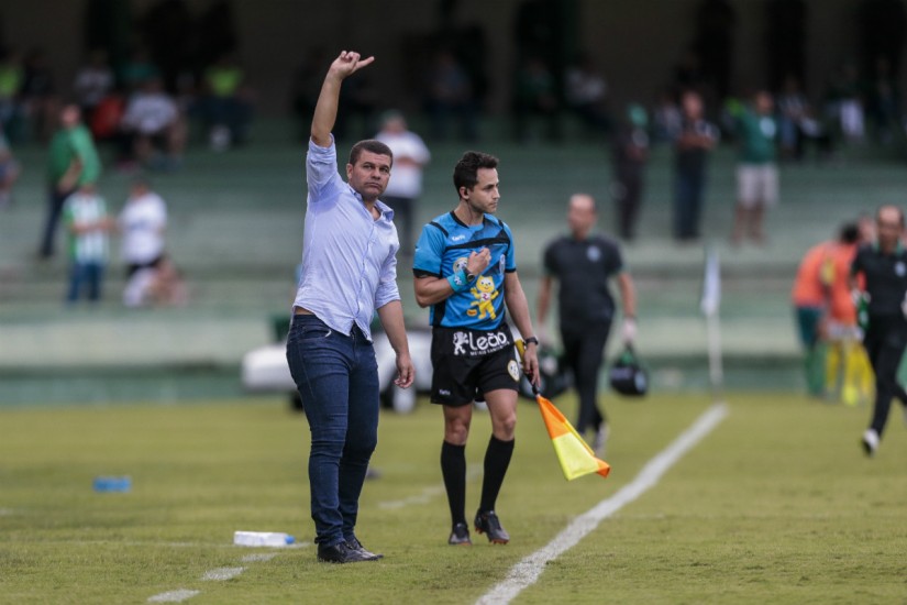 Umberto Louzer se vê aliviado com primeira vitória do ...