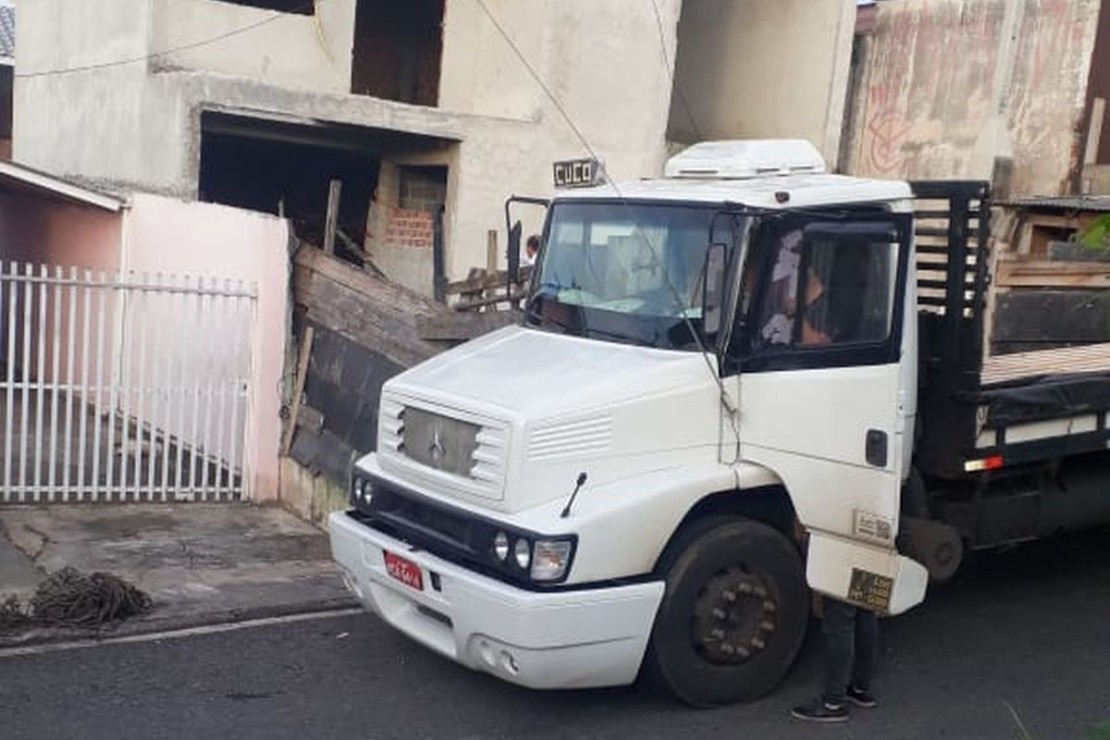 Caminhão com carga de ração foi recuperado pela Rone. Foto: Divulgação