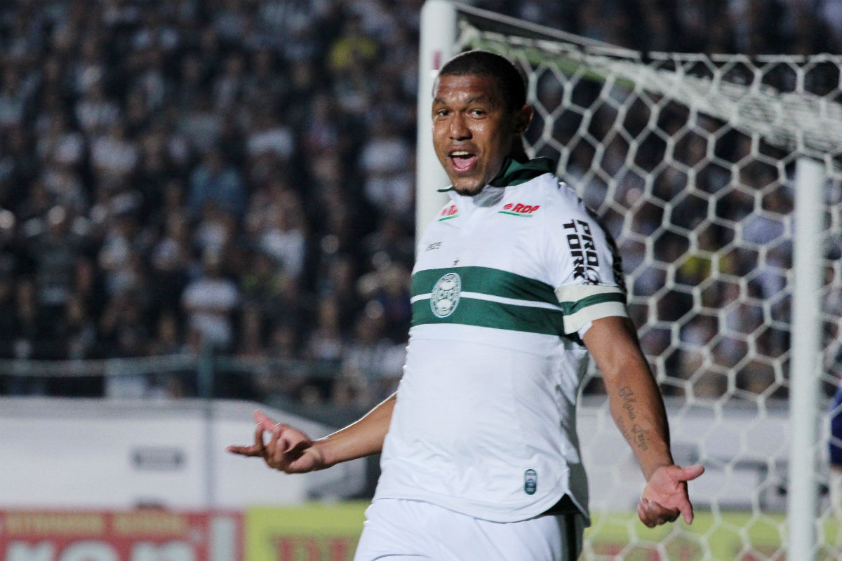 Rodrigão voltou a marcar e segue com faro de gol apurado. Foto: Josué Teixeira.