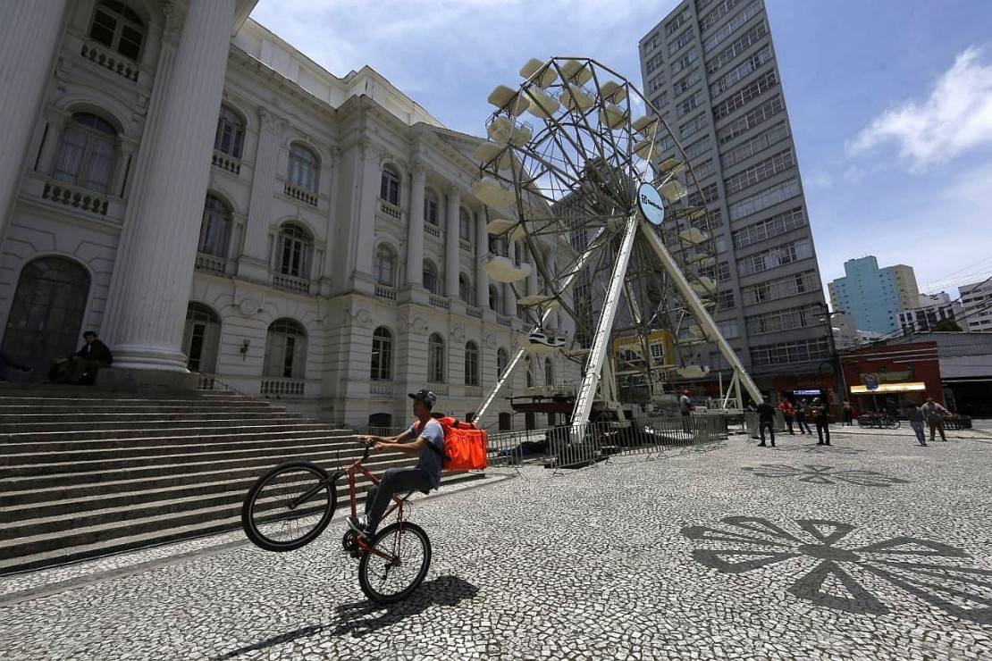 Praça Santos Andrade