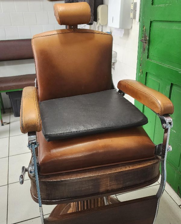 Cadeira Barbeiro - Beleza e saúde - Capão Raso, Curitiba
