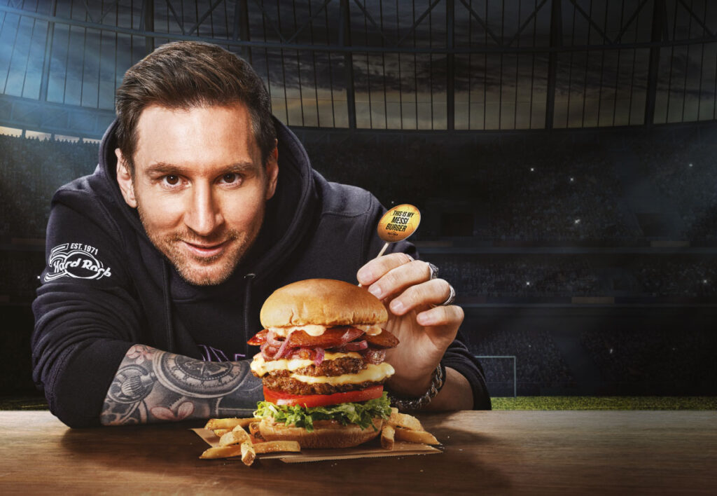 Hard Rock Cafe lança, em Curitiba, o Messi Burger criado pelo próprio jogador
